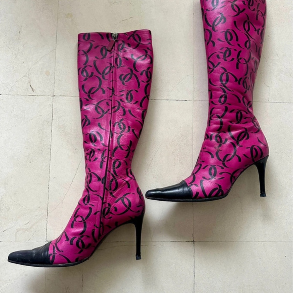 Vintage Chanel boots - Picture 3 of 8